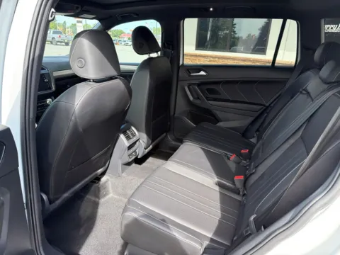 More photos of 2024 Volkswagen Tiguan 2.0T SE R-Line Black at Jerry Hunt Supercenter - Lexington, NC