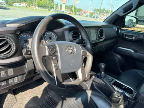 More photos of 2020 Toyota Tacoma TRD Off-Road at Jerry Hunt Supercenter - Lexington, NC