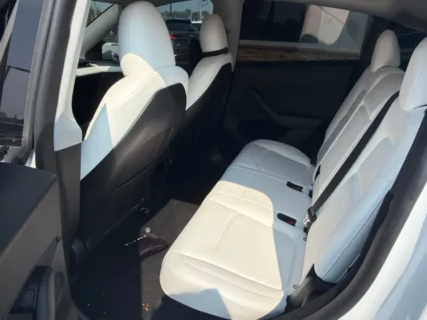 More photos of 2023 Tesla Model Y Performance at Jerry Hunt Supercenter - Lexington, NC