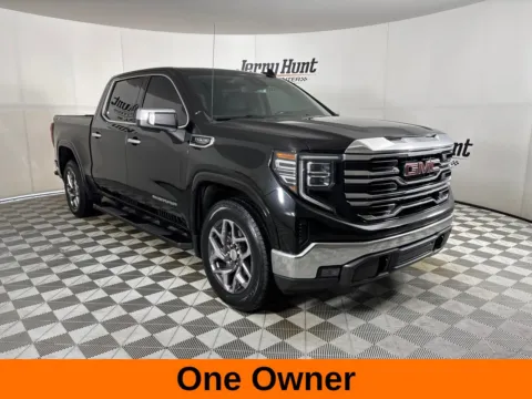 More photos of 2022 GMC Sierra 1500 SLT at Jerry Hunt Supercenter - Lexington, NC
