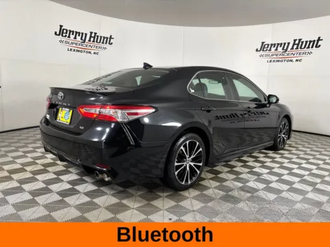 More photos of 2020 Toyota Camry SE at Jerry Hunt Supercenter - Lexington, NC