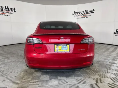 More photos of 2022 Tesla Model 3 Performance at Jerry Hunt Supercenter - Lexington, NC