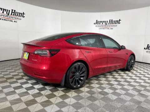 More photos of 2022 Tesla Model 3 Performance at Jerry Hunt Supercenter - Lexington, NC