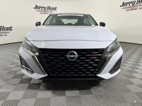 More photos of 2025 Nissan Altima 2.5 SR at Jerry Hunt Supercenter - Lexington, NC