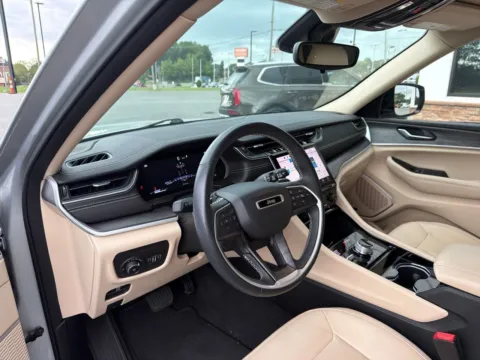 More photos of 2021 Jeep Grand Cherokee L Limited at Jerry Hunt Supercenter - Lexington, NC