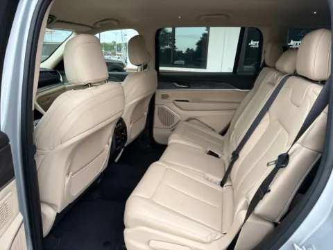 More photos of 2021 Jeep Grand Cherokee L Limited at Jerry Hunt Supercenter - Lexington, NC