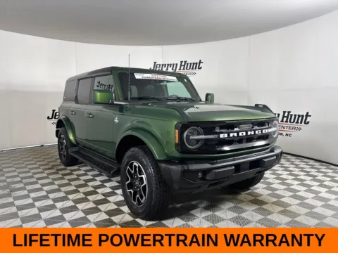 More photos of 2025 Ford Bronco Outer Banks at Jerry Hunt Supercenter - Lexington, NC