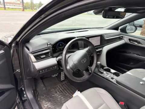 More photos of 2025 Toyota Camry SE at Jerry Hunt Supercenter - Lexington, NC
