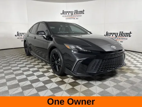 More photos of 2025 Toyota Camry SE at Jerry Hunt Supercenter - Lexington, NC