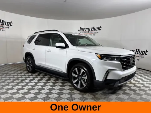 More photos of 2025 Honda Pilot Touring at Jerry Hunt Supercenter - Lexington, NC