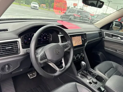 More photos of 2023 Volkswagen Atlas 3.6L V6 SEL Premium R-Line at Jerry Hunt Supercenter - Lexington, NC