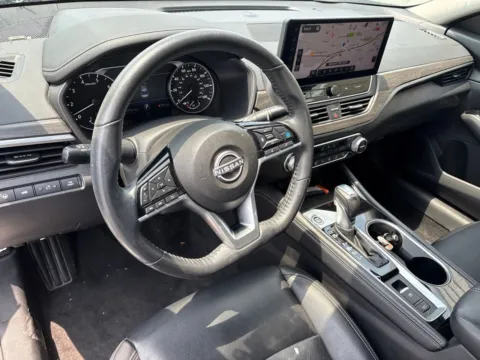 More photos of 2023 Nissan Altima 2.5 SL at Jerry Hunt Supercenter - Lexington, NC