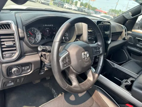 More photos of 2023 Ram 1500 Laramie at Jerry Hunt Supercenter - Lexington, NC