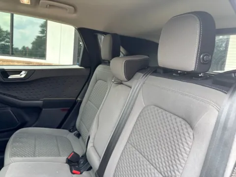 More photos of 2020 Ford Escape SE at Jerry Hunt Supercenter - Lexington, NC