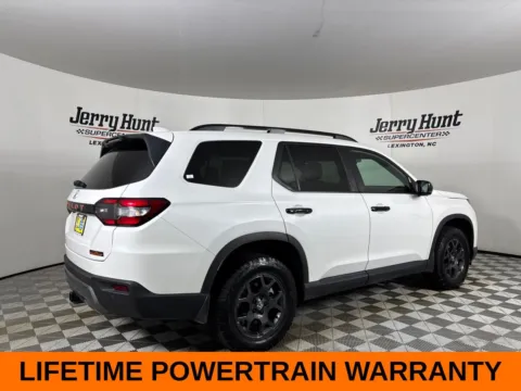 More photos of 2026 Honda Pilot TrailSport at Jerry Hunt Supercenter - Lexington, NC