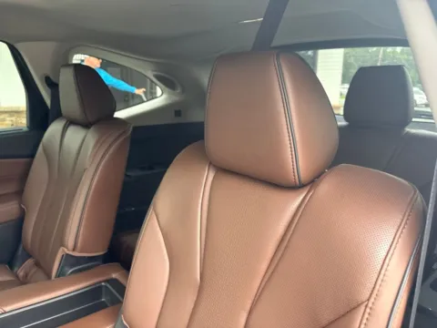 More photos of 2023 Acura MDX Advance at Jerry Hunt Supercenter - Lexington, NC