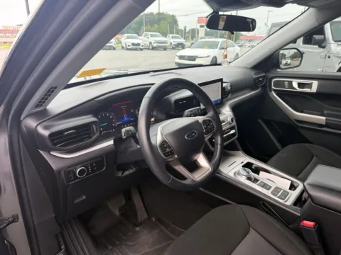 More photos of 2024 Ford Explorer XLT at Jerry Hunt Supercenter - Lexington, NC
