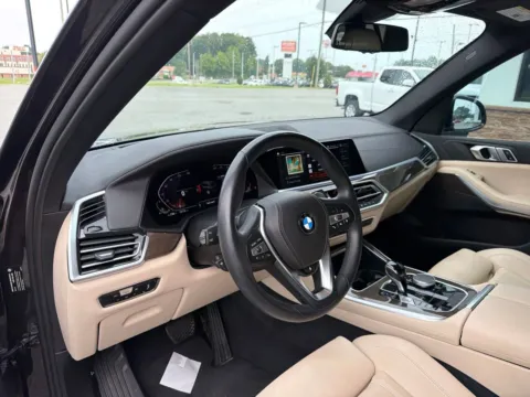 More photos of 2022 BMW X5 xDrive40i at Jerry Hunt Supercenter - Lexington, NC