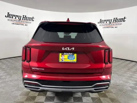 More photos of 2023 Kia Sorento S at Jerry Hunt Supercenter - Lexington, NC
