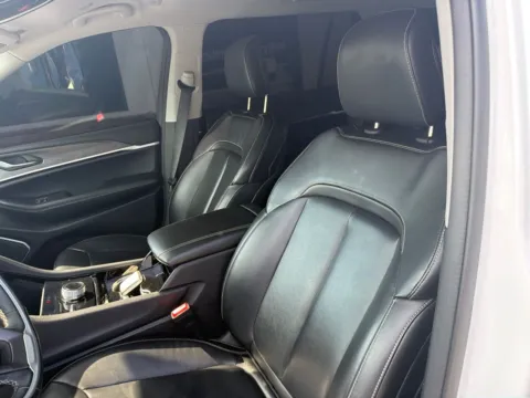 Another view of 2022 Jeep Grand Cherokee L Limited for sale in Lexington, NC at Jerry Hunt Supercenter - Lexington