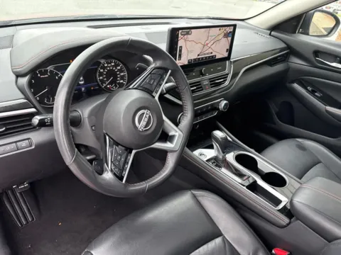 More photos of 2024 Nissan Altima 2.5 SR at Jerry Hunt Supercenter - Lexington, NC