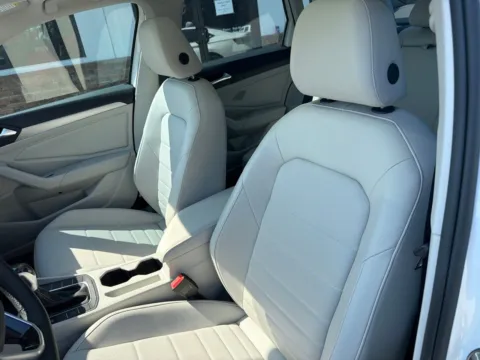 Another view of 2024 Volkswagen Jetta 1.5T SE for sale in Lexington, NC at Jerry Hunt Supercenter - Lexington