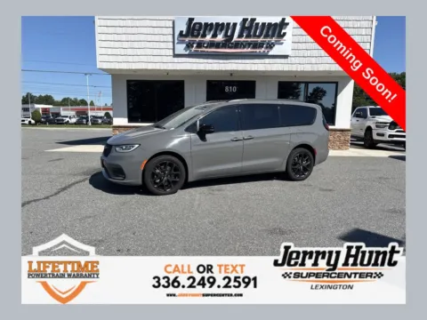 Gray 2023 Chrysler Pacifica Limited for sale in Lexington, NC