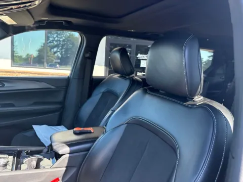 Another view of 2023 Jeep Grand Cherokee L Altitude for sale in Lexington, NC at Jerry Hunt Supercenter - Lexington