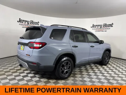More photos of 2025 Honda Pilot TrailSport at Jerry Hunt Supercenter - Lexington, NC