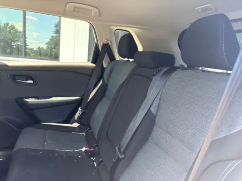 More photos of 2022 Nissan Rogue SV at Jerry Hunt Supercenter - Lexington, NC