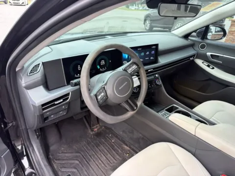 More photos of 2024 Hyundai Sonata SEL at Jerry Hunt Supercenter - Lexington, NC