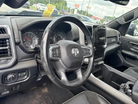 More photos of 2021 Ram 1500 Laramie at Jerry Hunt Supercenter - Lexington, NC