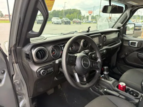 More photos of 2021 Jeep Wrangler Sport at Jerry Hunt Supercenter - Lexington, NC