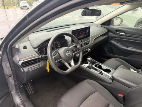 More photos of 2024 Nissan Altima 2.5 SV at Jerry Hunt Supercenter - Lexington, NC