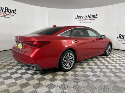 More photos of 2022 Toyota Avalon Limited at Jerry Hunt Supercenter - Lexington, NC