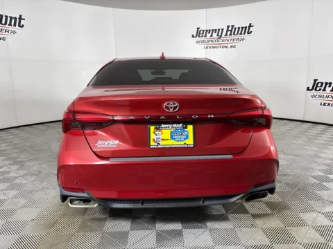 More photos of 2022 Toyota Avalon Limited at Jerry Hunt Supercenter - Lexington, NC