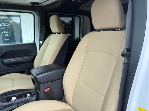 Another view of 2020 Jeep Gladiator Sport for sale in Lexington, NC at Jerry Hunt Supercenter - Lexington