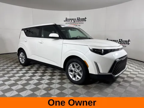 More photos of 2025 Kia Soul LX at Jerry Hunt Supercenter - Lexington, NC