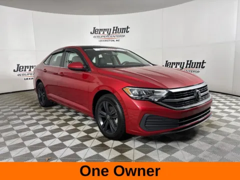 More photos of 2024 Volkswagen Jetta 1.5T SE at Jerry Hunt Supercenter - Lexington, NC