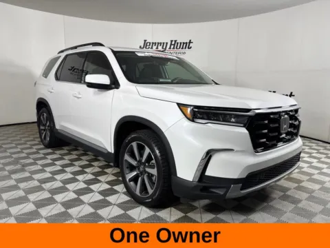 More photos of 2025 Honda Pilot Touring at Jerry Hunt Supercenter - Lexington, NC
