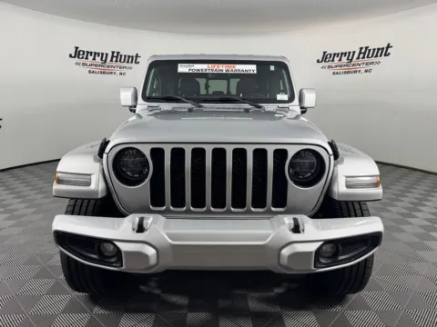 More photos of 2022 Jeep Gladiator Overland at Jerry Hunt Supercenter - Lexington, NC
