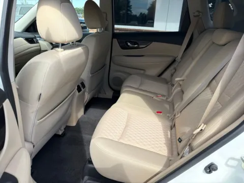 More photos of 2020 Nissan Rogue SV at Jerry Hunt Supercenter - Lexington, NC