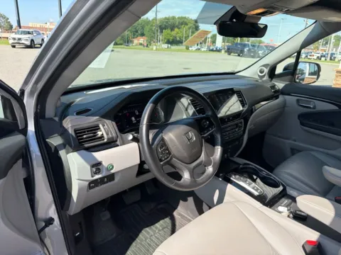 More photos of 2021 Honda Pilot Touring at Jerry Hunt Supercenter - Lexington, NC