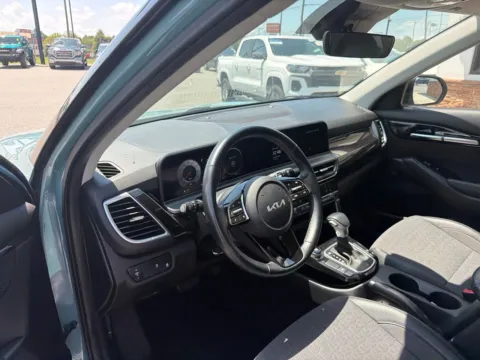 More photos of 2024 Kia Seltos S at Jerry Hunt Supercenter - Lexington, NC