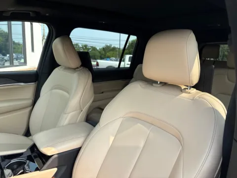 Another view of 2023 Jeep Grand Cherokee L Limited for sale in Lexington, NC at Jerry Hunt Supercenter - Lexington