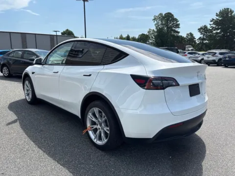 More photos of 2023 Tesla Model Y Long Range at Jerry Hunt Supercenter - Lexington, NC