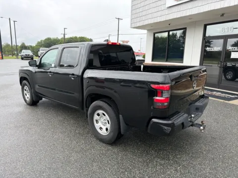 More photos of 2022 Nissan Frontier S at Jerry Hunt Supercenter - Lexington, NC
