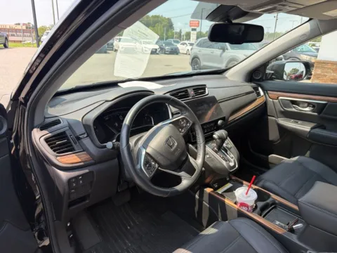 More photos of 2022 Honda CR-V Touring at Jerry Hunt Supercenter - Lexington, NC