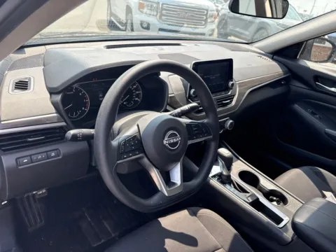 More photos of 2025 Nissan Altima 2.5 SV at Jerry Hunt Supercenter - Lexington, NC