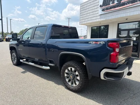 More photos of 2022 Chevrolet Silverado 2500 HD LT at Jerry Hunt Supercenter - Lexington, NC